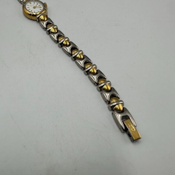 Bulova Watch Women Silver Gold Two Tone White Dial BROKEN Clasp New Battery - Picture 6 of 11